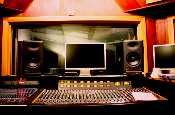 Top 10 Beginner Mistakes Made At Music Studios