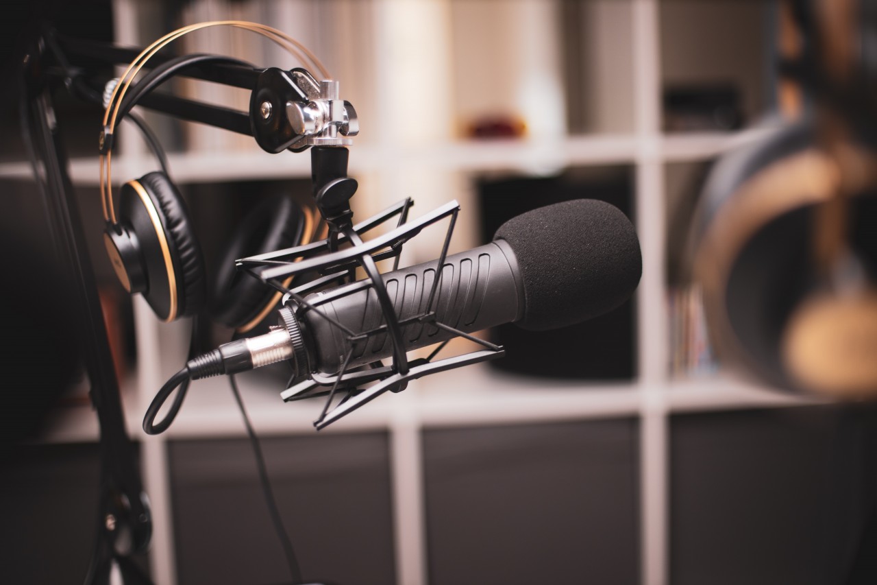 5 Essential Tools You Need to Build a Voiceover Business 